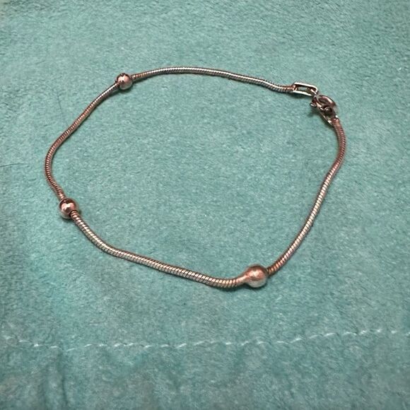 Vintage Italian Sterling Silver snake chain bracelet with ball detail 7” long - Picture 3 of 6